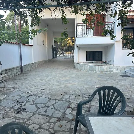 Apartment Tsatsalmas With Sea View