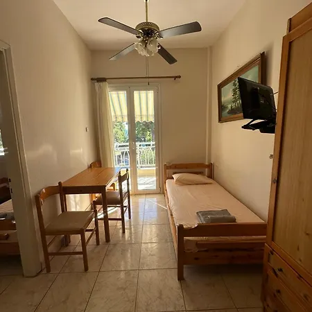 Tsatsalmas With Sea View Apartment *
